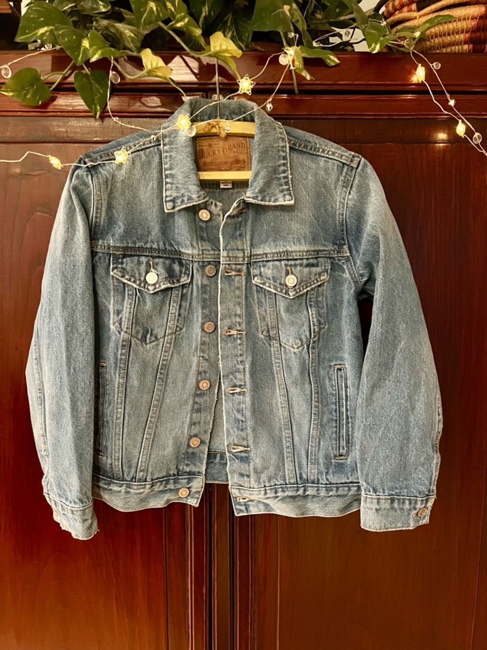 Lucky Brand The Tomboy Trucker Denim Jacket Women’s Small Distressed